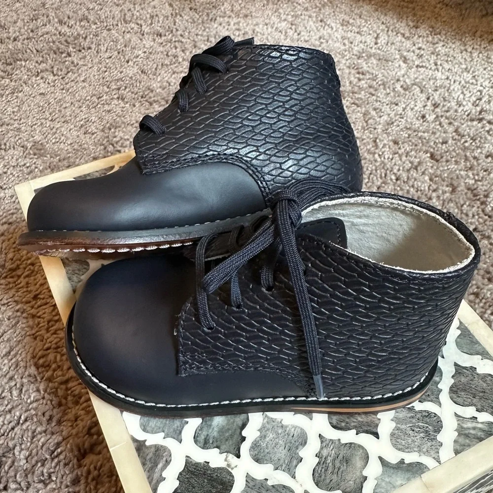 Josmo Uni-Sex Toddler Medium Width Woven Ostrich Leather Walking Shoes Size 7
